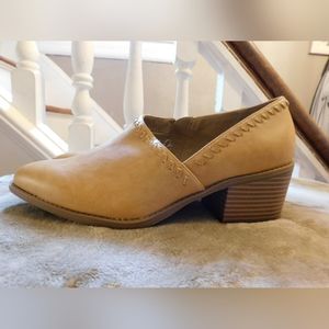 Sonoma Goods For Live Whipstitch Women's Ankle Boots Tan NWOT Size 9M